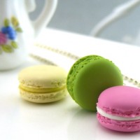 Macarons-Necklace-from-shay-aaron-miniatures