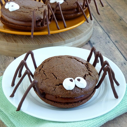 Halloween Whoopie Pie Spiders From Wing-It Vegan Halloween Whoopie Pie Spiders From Wing-It Vegan