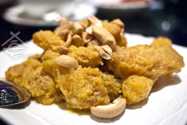 Fried-Pumpkin-Coated-with-Salted-Egg-Yolk-&-Mixed-Nuts_Canton-Paradise