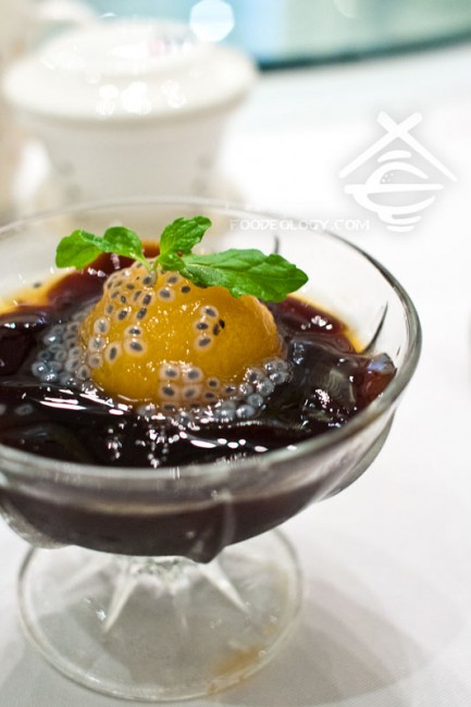 Loquat-in-Herbal-Jelly_Putien Loquat-in-Herbal-Jelly_Putien