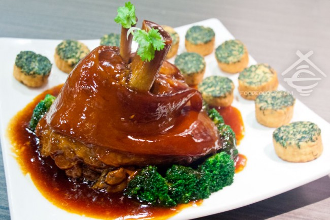 Braised-Pork-Knuckle_Crystal-Jade-Jiang-Nan