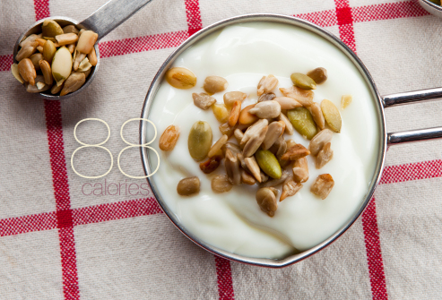 sunflower_seeds_and_yogurt sunflower_seeds_and_yogurt