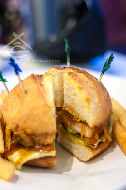 Crispy-Macau-Pork-Chop-Bun_C-Jade-HK-Cafe-IN