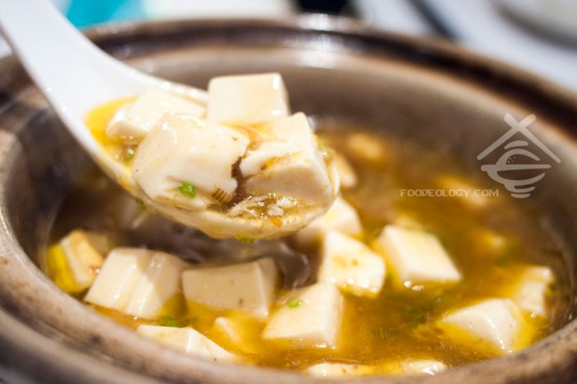 Claypot-Beancurd-in-Crab-Roe-Sauce_Putien Claypot-Beancurd-in-Crab-Roe-Sauce_Putien