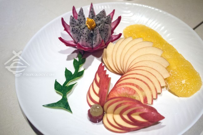 Hai-Di-Lao-Hot-Pot_Fruit-Platter