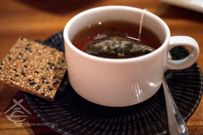 Yame-Tea-with-Goma-Cookie_Japanese-Dining-SUN