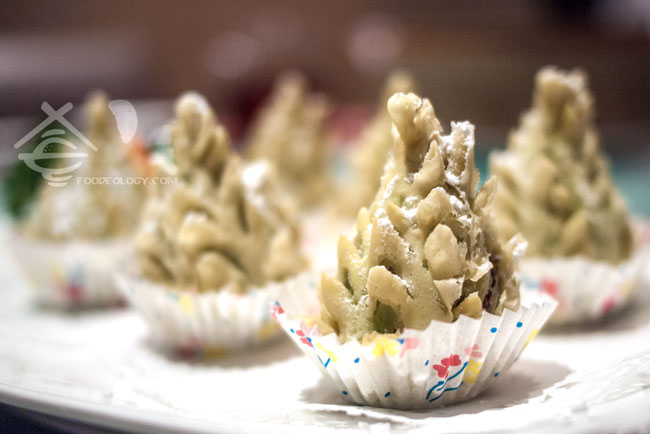 Miniature-xmas-tree-with-red-bean-paste_Tian-Fu Miniature-xmas-tree-with-red-bean-paste_Tian-Fu