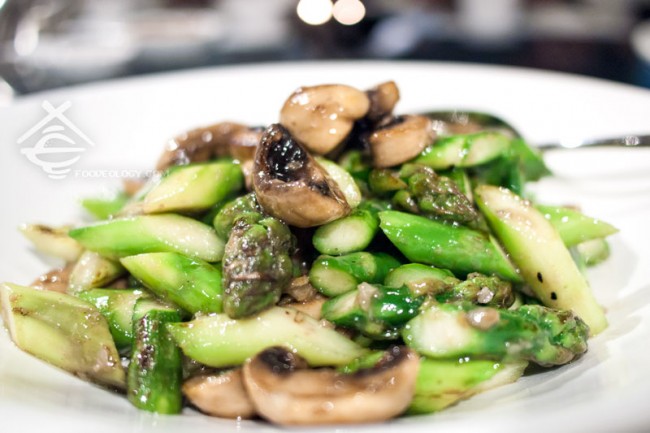 Sauteed-Wild-Mushrooms-Asparagus-Minced-Garlic_Majestic-Bay-Seafood Sauteed-Wild-Mushrooms-Asparagus-Minced-Garlic_Majestic-Bay-Seafood