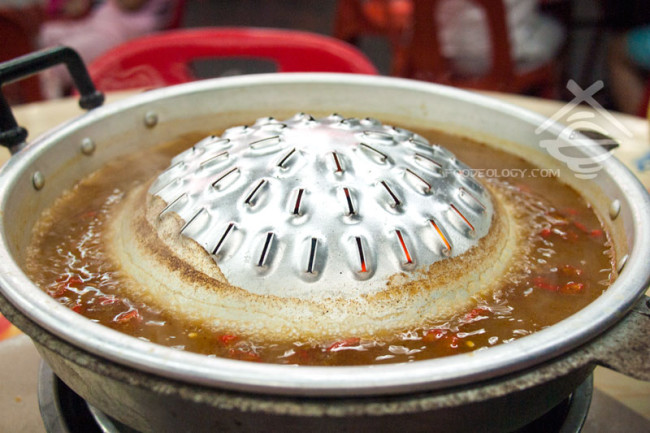 Tom-Yam-Soup_LavaRock-Thai-BBQ-Steamboat