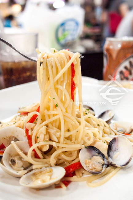 Vongole-Aglio-Olio-with-Abalone-Clams_LavaRock