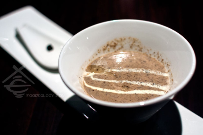 Infusion-of-Cepes-Mushroom-with-Truffle_Dozo