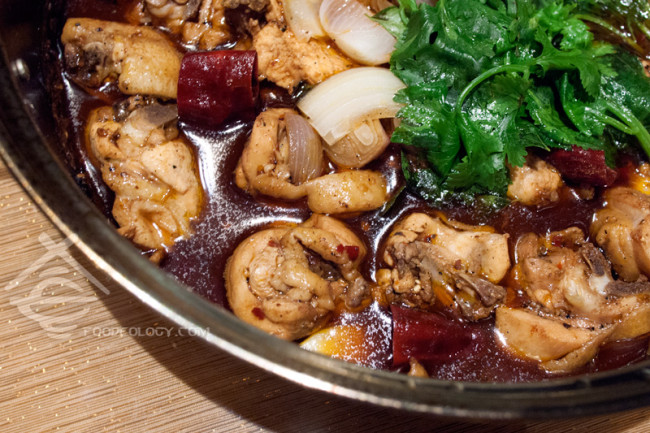 Sauteed-Chicken-with-Dried-Chilli-and-Onion_Crystal-Jade-Steamboat-Restaurant