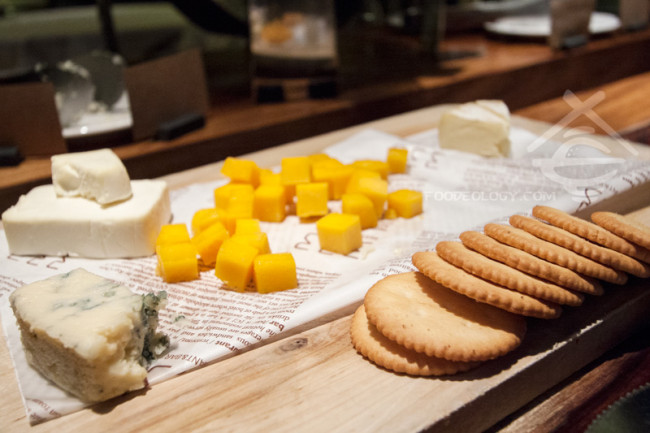 Breakfast-Cheese_HOTEL-QUOTE-Taipei