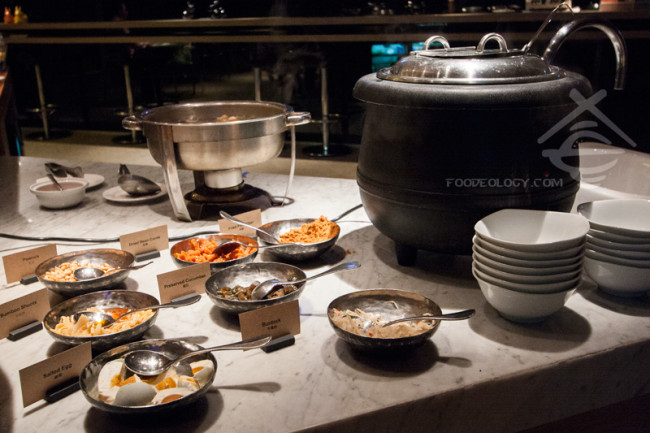 Breakfast-Congee_HOTEL-QUOTE-Taipei