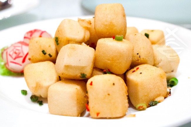 Crispy-Bean-Curd-with-Fragrant-Spiced-Salt_Jade-Restaurant-Fullerton-Hotel