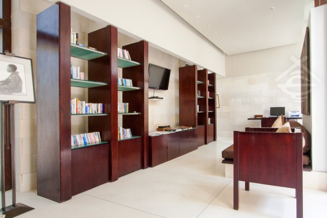 Library_The-Bale