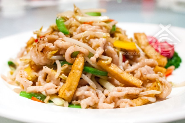 Sauteed-Shredded-Pork-_Jade-Restaurant-Fullerton-Hotel