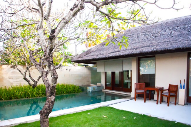 Single-Pavilion-Pool-and-Villa_The-Bale