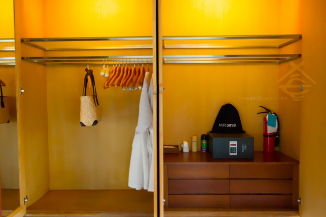 Single-Pavilion-Wardrobe_The-Bale