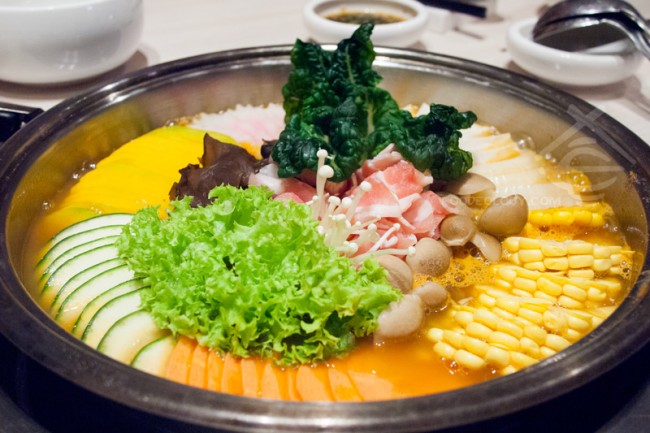 Korean-Imperial-Hotpot-with-Assorted-Vegetable_Crystal-Jade-Korean-Ginseng-Chicken-and-BBQ