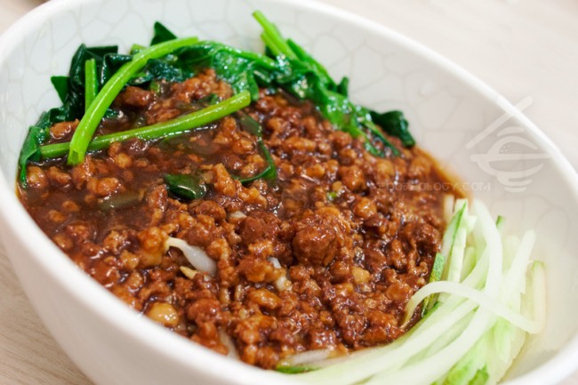 Zha-Jiang-Mian_Jing-Hua-Restaurant