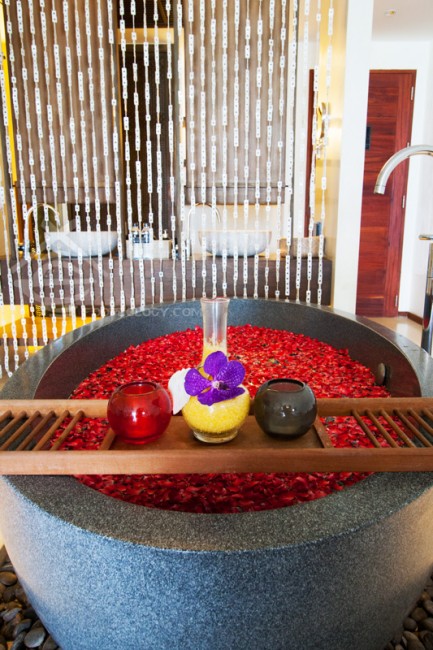 Bathtub_Hansar-Samui