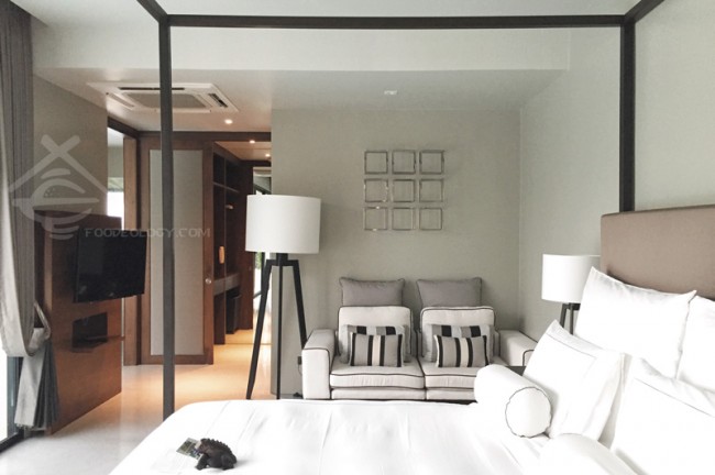 Bed_Aleenta-Phuket