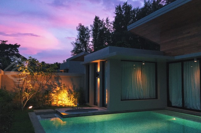 Grand-Deluxe-Pool-Villa Evening_Aleenta-Phuket